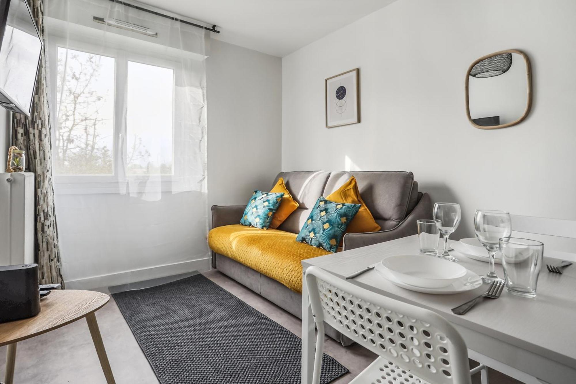 Comfortable Studio Dowtown Corbeil-Essonnes Ngoại thất bức ảnh